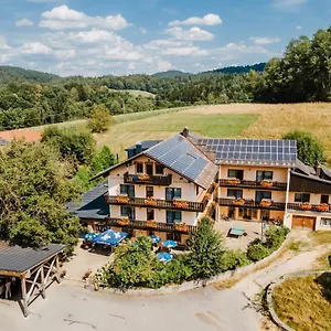 https://landhotel-neuhof.com-bavaria.com